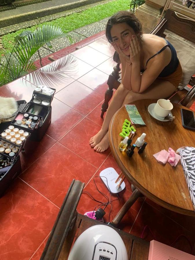 Tungeh Inn Ubud Exteriör bild